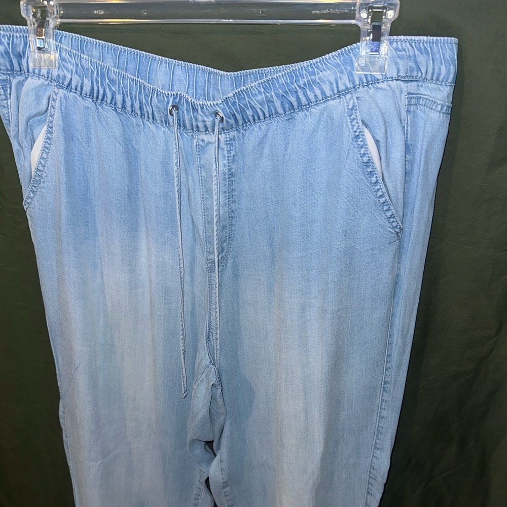 Nine West Lightweight denim joggers